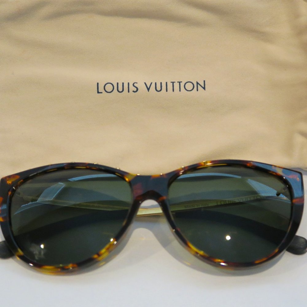 LV Authentic Tortoise Brown La Boum Sunglasses